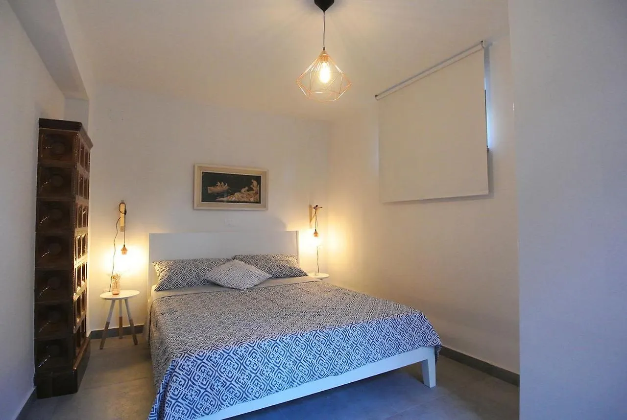 Apartments Sofia Banjole 0*,